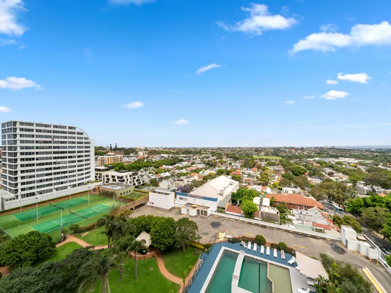 Eastgate Gardens Apartment With Abundance Of Facilities And Views