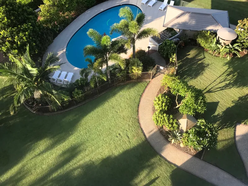 3 bedroom 2.5 bathroom unit on the 7th floor with spectacular views of Main Beach and the Broadwater