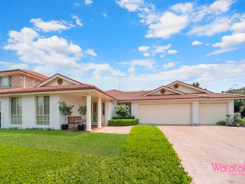 Large Single Level Home in a Great Location!!