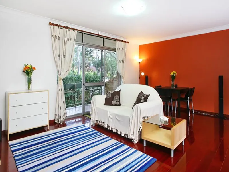 Spacious 4 bedroom apartment in the heart of Epping