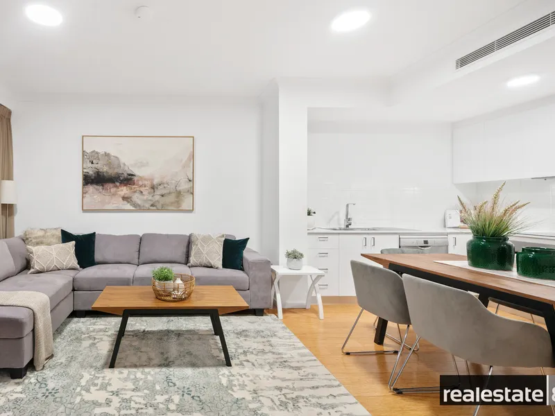 SPACIOUS, COMFORTABLE , WITH SUNNY ASPECT