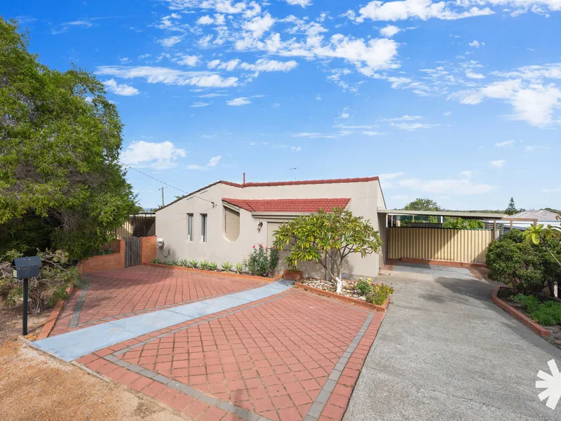 NORTH-FACING FAMILY HOME WITH OPTIONS GALORE