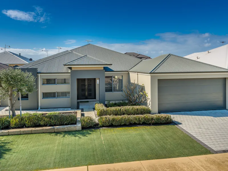 FAMILY FRIENDLY & FUNCTIONAL !!