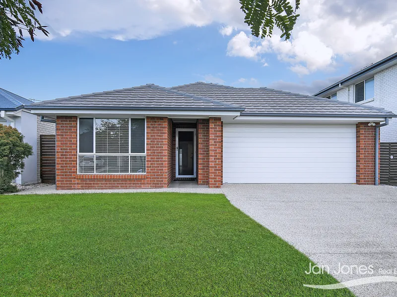 FABULOUS FAMILY HOME - GREAT POSITION