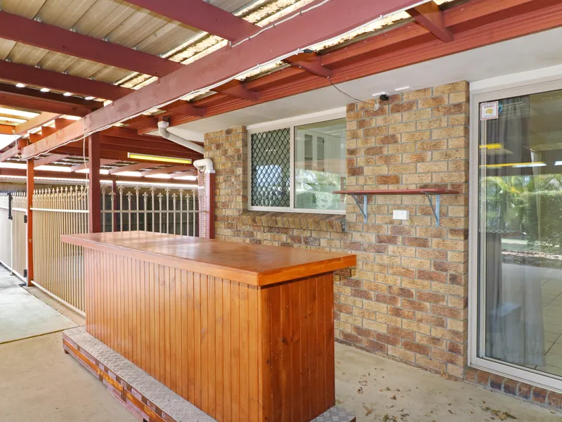 Spacious 3 bedroom house in Great Location!