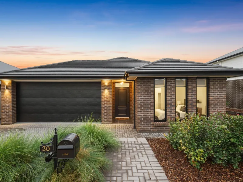 Spacious family living with a view