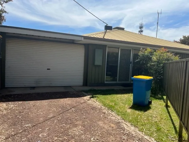 FURNISHED WITH CROCKERY & UTENSILS