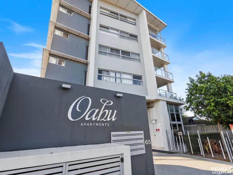 Top Floor Unit - Central Wynnum