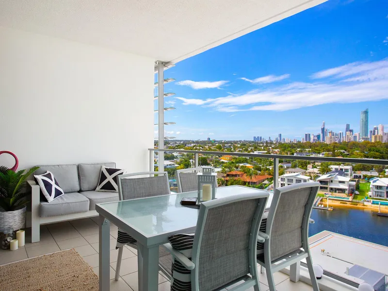 Immaculately Presented & North to Water