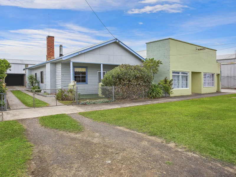 CHARMING WEATHERBOARD HOME IN PREMIER LOCATION
