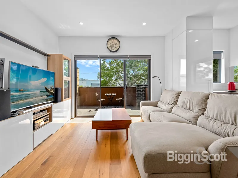 THE PINNACLE OF MODERN LIVING!