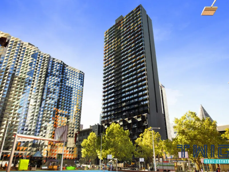 Immaculately presented with Bright & Expansive City Views