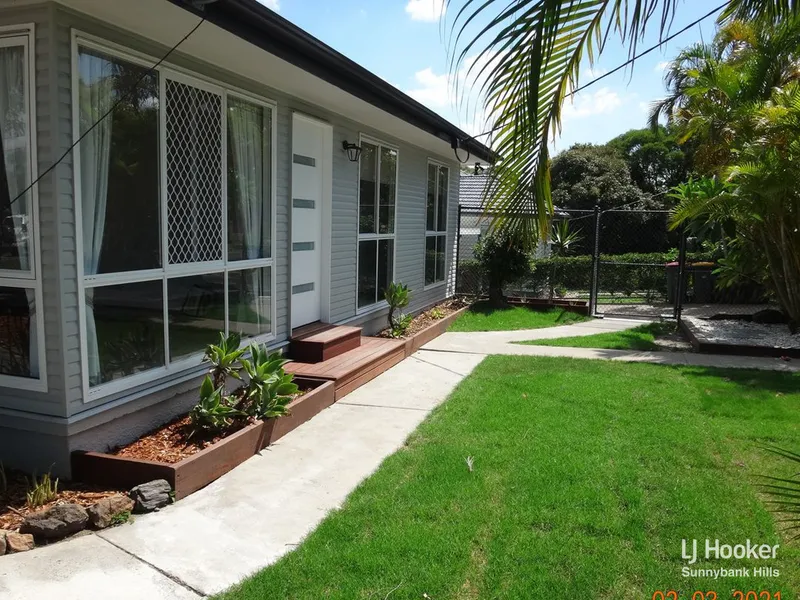RECENTLY RENOVATED 5 BEDROOM HOME WITH SELF CONTAINED GRANNY FLAT + POOL & STUDY