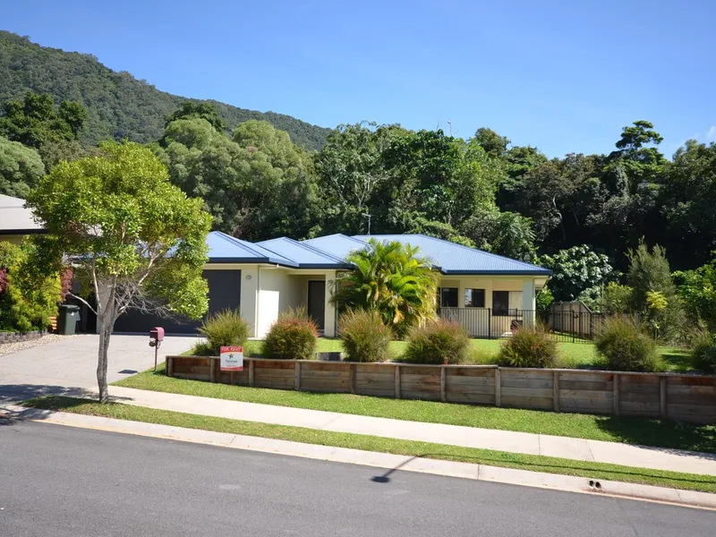 Large Fully Air conditioned Quality Home in Silwood Ridge 