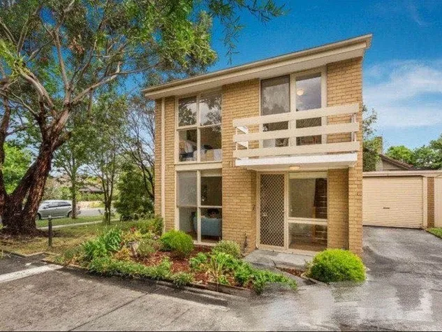 Nestled within Box Hill, a thriving and one of the most sought-after suburbs by many, the excellent location of this three bedrooms unit.