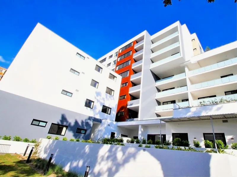 2-Bed 2-Bath Apartment with Deluxe Design - Available from 04 August 2022
