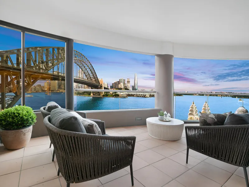 'The Quadrant' - Luxury apartment with world class Harbour views