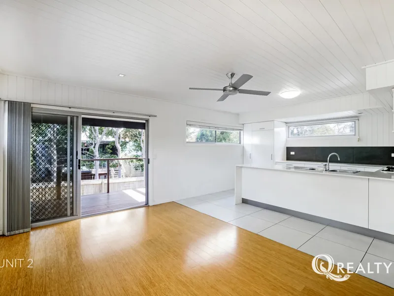 HUGE Double Storey 2x Ensuite + 3x Toilets