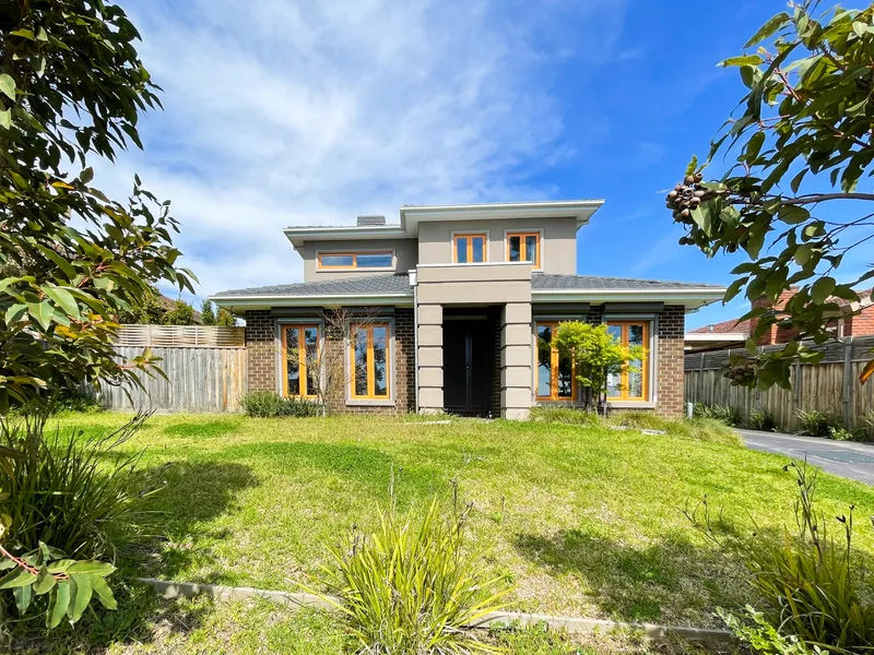Partly Furnished Townhouse with Huge Courtyard