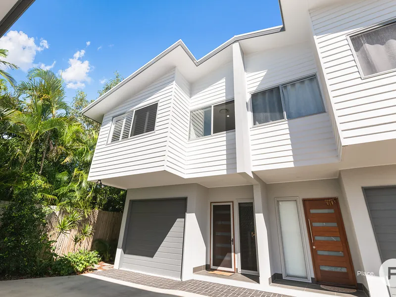 Sensational three-bedroom townhome with leafy private courtyard