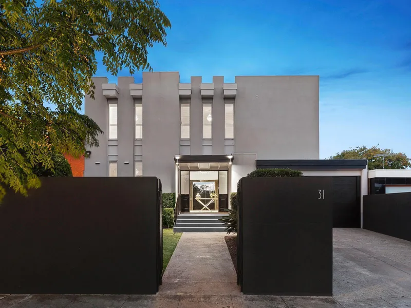 Hamptons Style Haven in the Heart of Caulfield