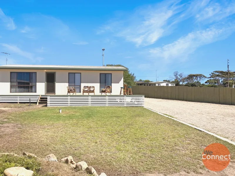 If you like the sound of a city-free life by the ocean or a holiday home you can retreat to whenever your heart desires, then look no further!