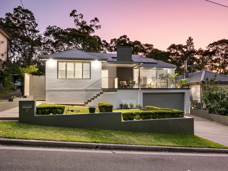 The Epitome of Lake Side Living