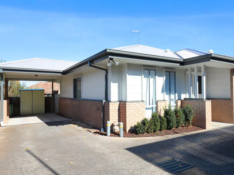 Simply Stunning & Spacious Three Bedroom Villa!