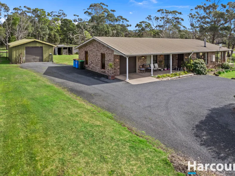 Charming 3-Bedroom Brick Home in Port Sorell on approximately 1.5 Acres