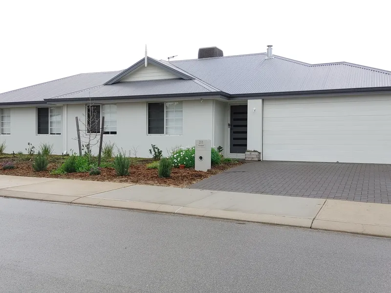 Fabulous 4 x 2 Family Home in Helena Valley