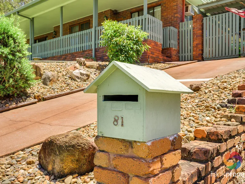 EXTENSIVE HOME WITH EXTENDED FAMILY OPTIONS