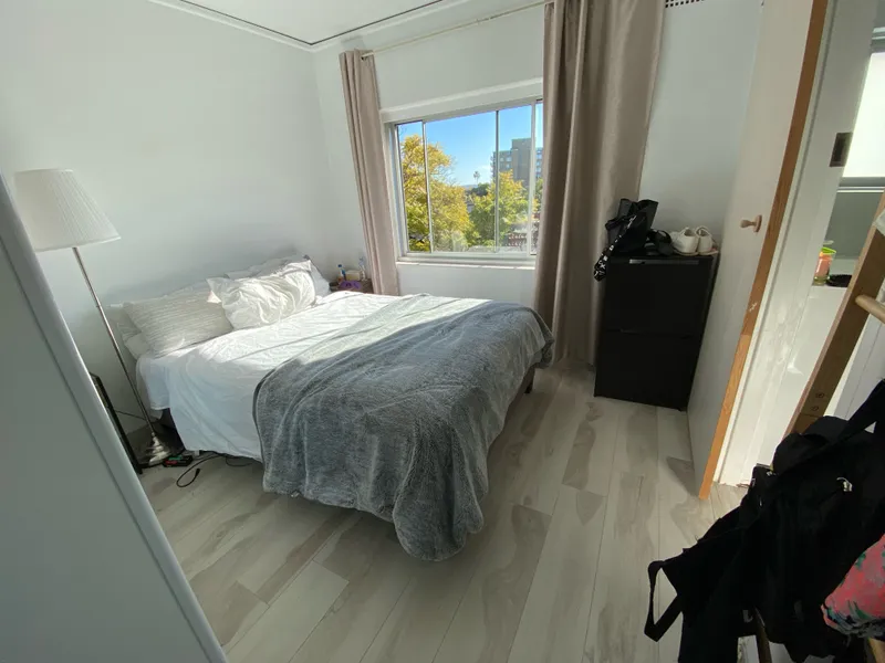 Newly renovated one bedroom near beach 