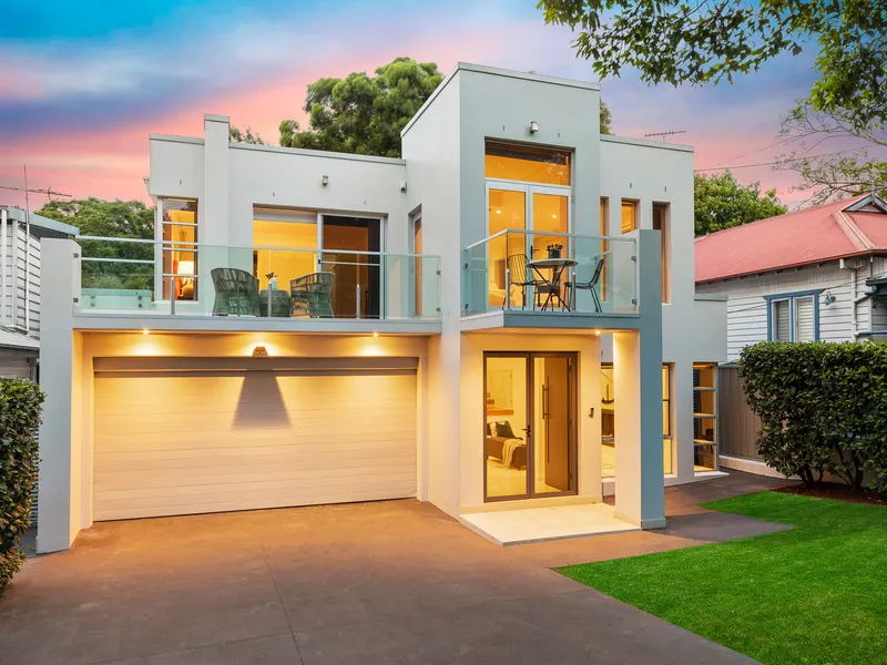 Stunning Entertainers Residence in Prime Putney Location