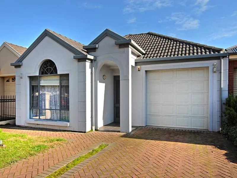 Beautiful 3 Bedroom Home in Brompton Green Estate