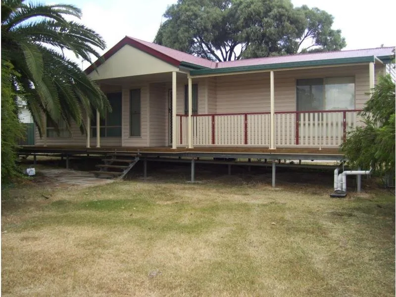 Fully furnished & ready to go!