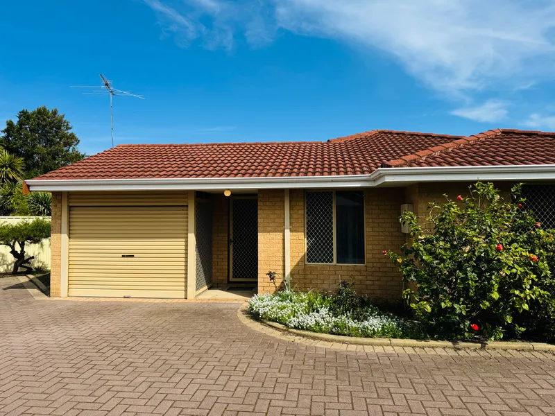 Quiet & Comfortable - Over 55s complex!