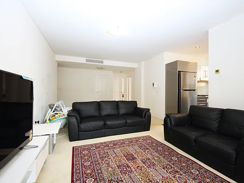 STUNNING MODERN 2 BEDROOM APARTMENT