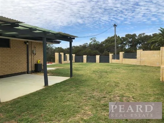 Reno'd, Huge 489sqm Block & Parkland Outlook