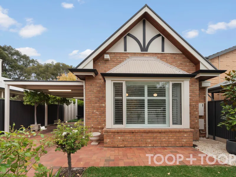 Stunning architecturally designed low-maintenance residence in the heart of Toorak Gardens