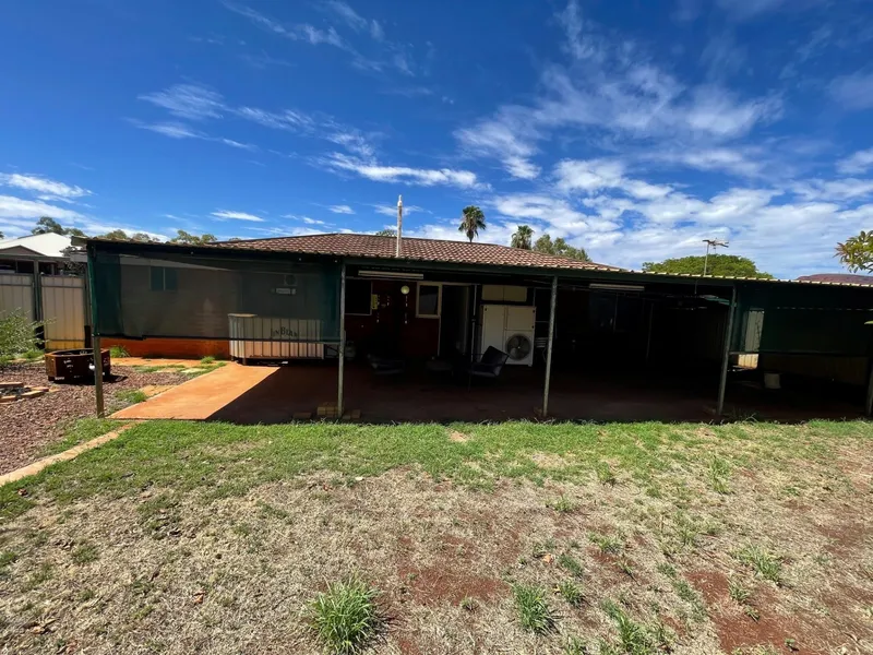 Large block walk to the shops