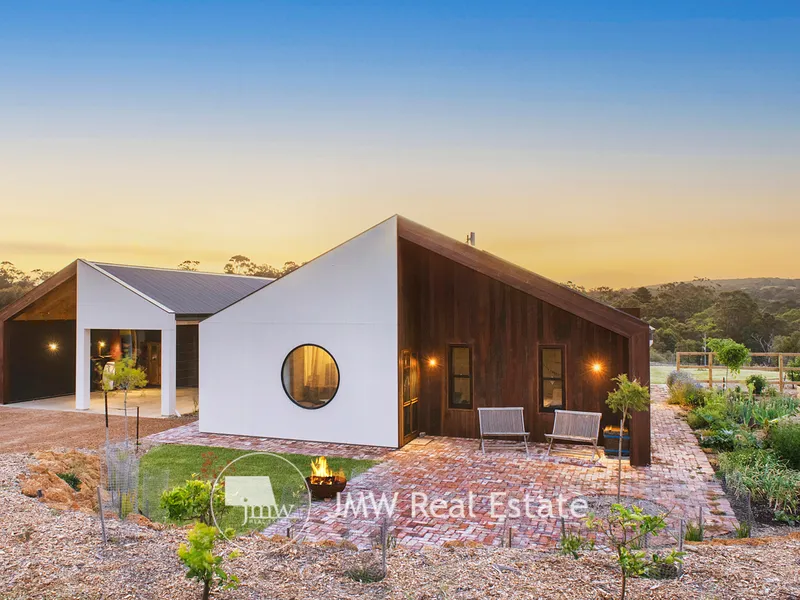 UNIQUE, ARTISTIC AND FUNCTIONAL DESIGN