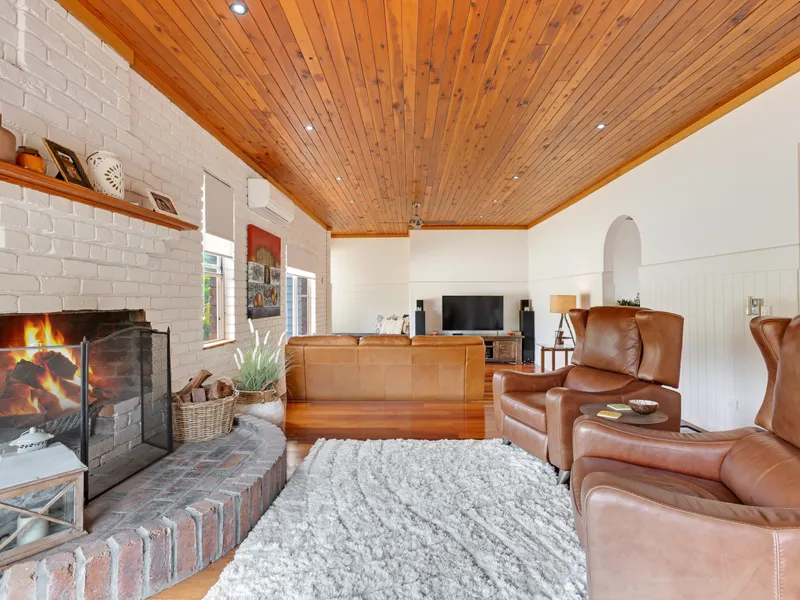 Character and Charm at Barwing Court