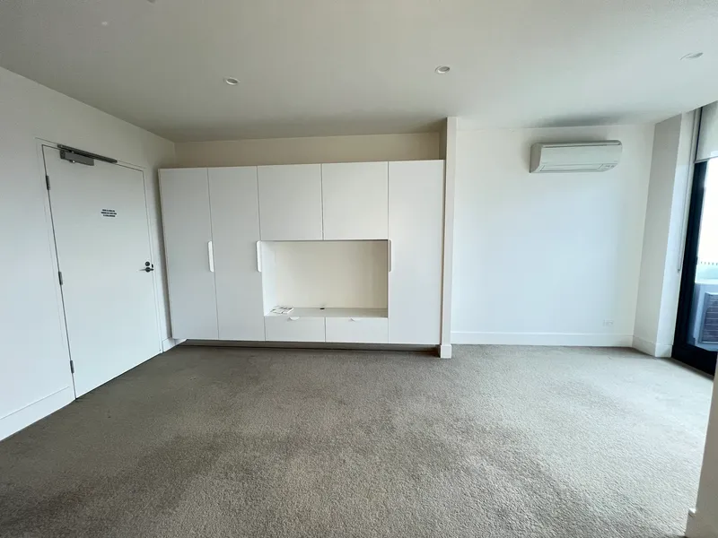 For Lease: 2 bedrooms 1 bathrooms at Level 39, Vision Apartments