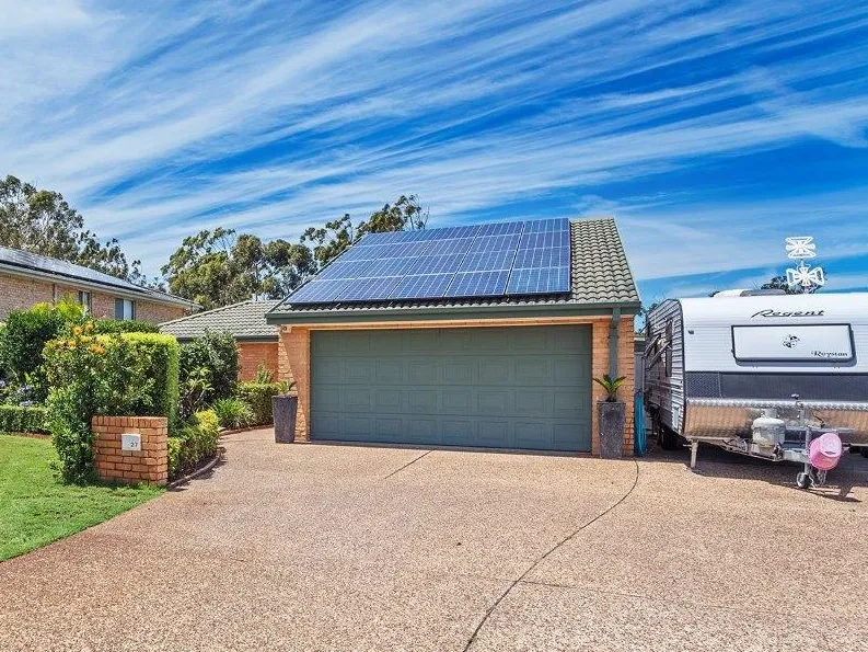 TRANQUIL BACKDROP - IMMACULATE HOME! 