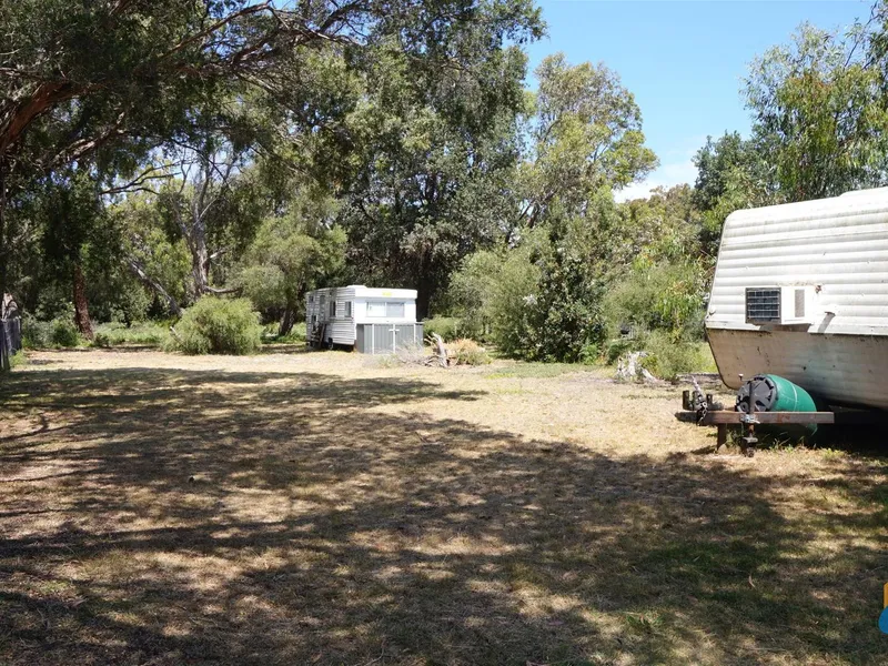 POWERED BLOCK WITH CARAVANS