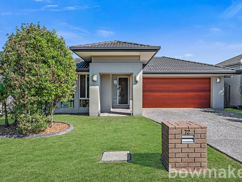 Two Large Living Rooms, Large Private Yard, Ready to move into!!!