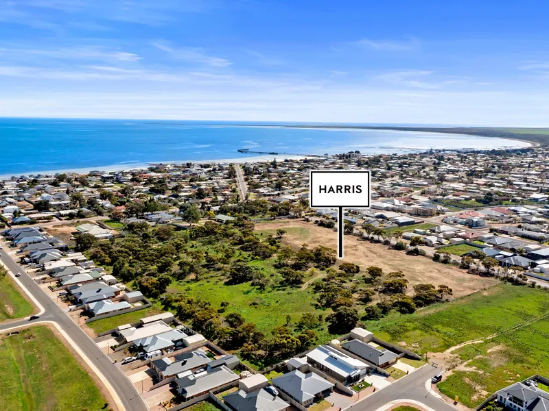 Premium flat, large parcels within 500m of the beach