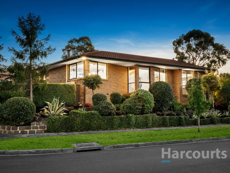 Exquisite Finishes and Enviable Alfresco 