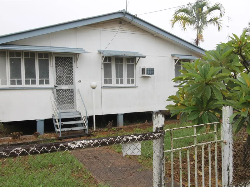 AUCTION - 17th April - neat Cottage