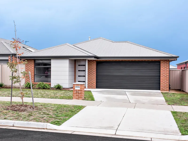 Modern, Neat, Stylish Living